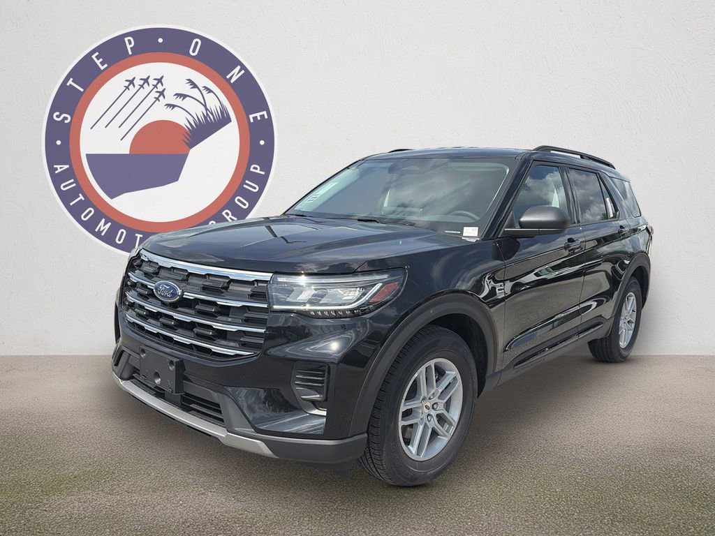 New 2026 Ford Explorer Active RWD image 2