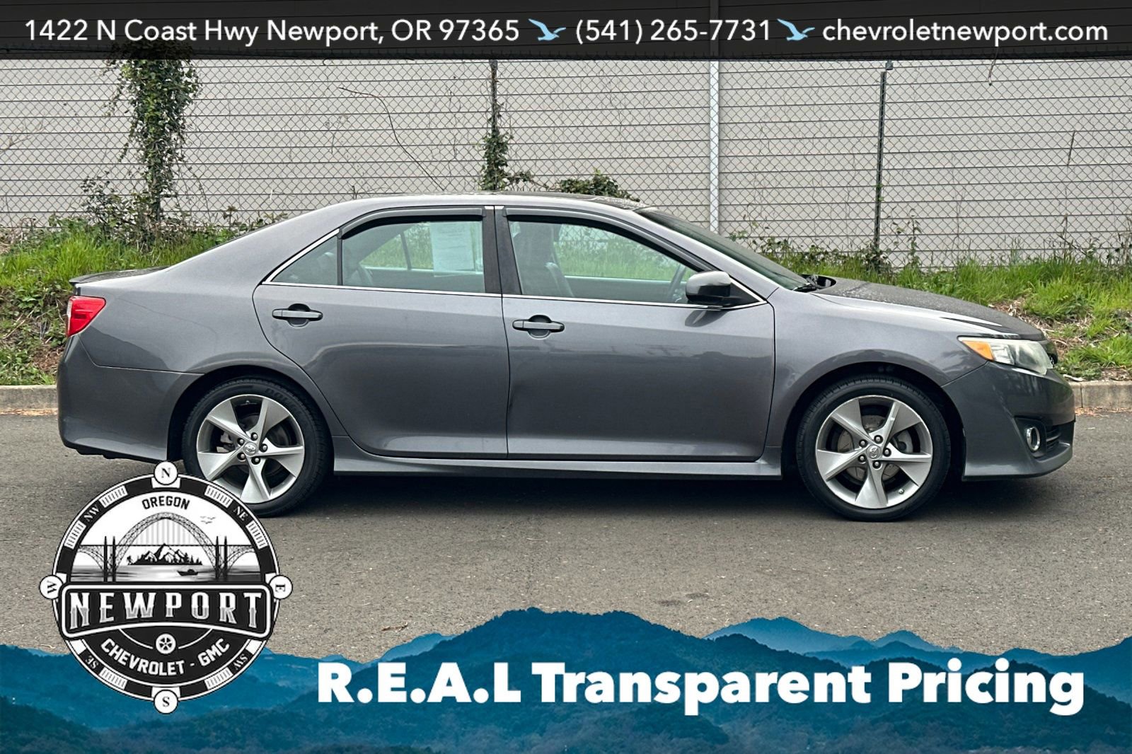 Used 2014 Toyota Camry SE FWD image 3