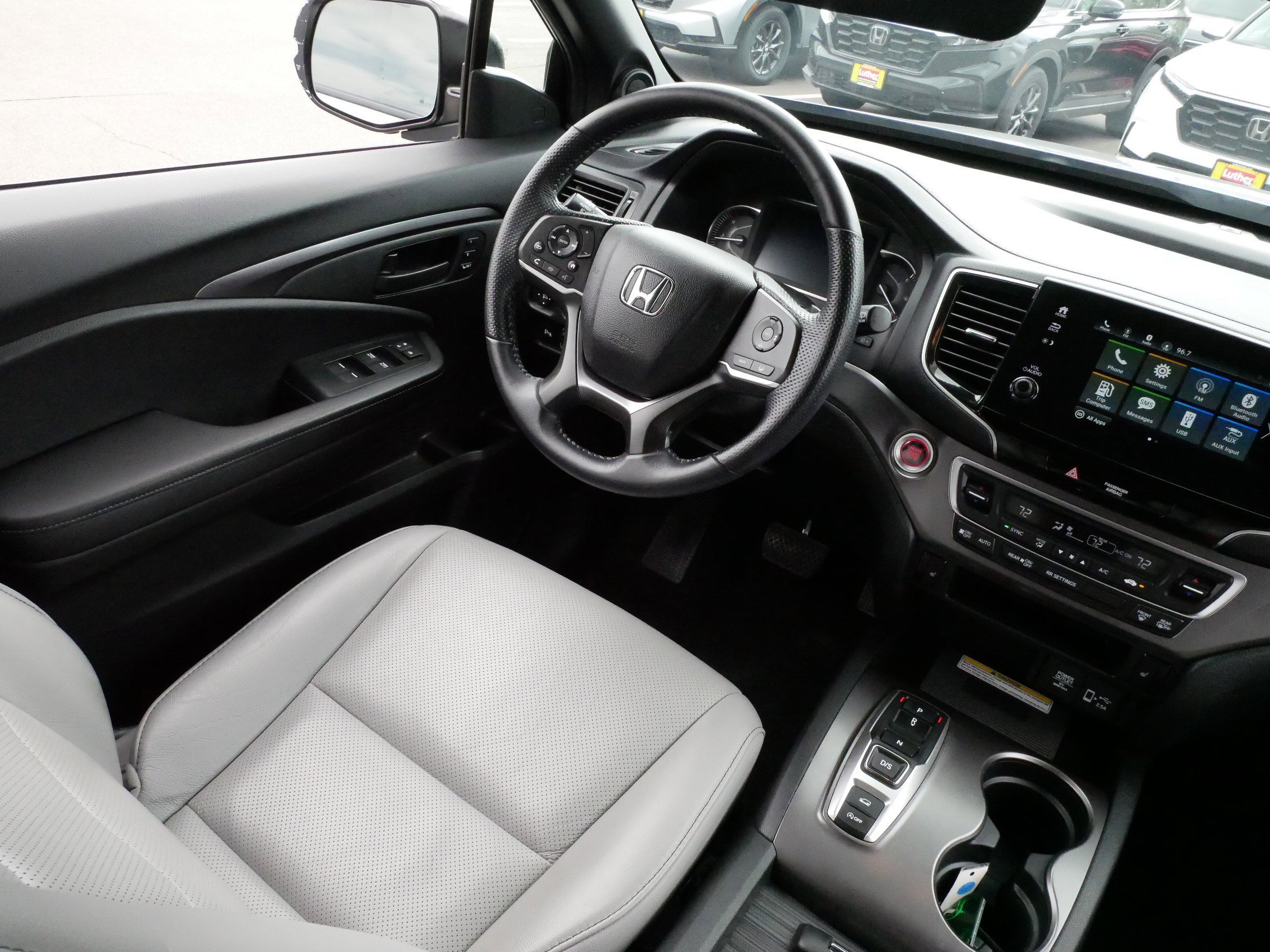 Used 2023 Honda Passport EX-L image 9