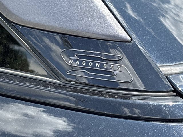 Used 2025 Jeep Wagoneer S Limited AWD/4WD image 10