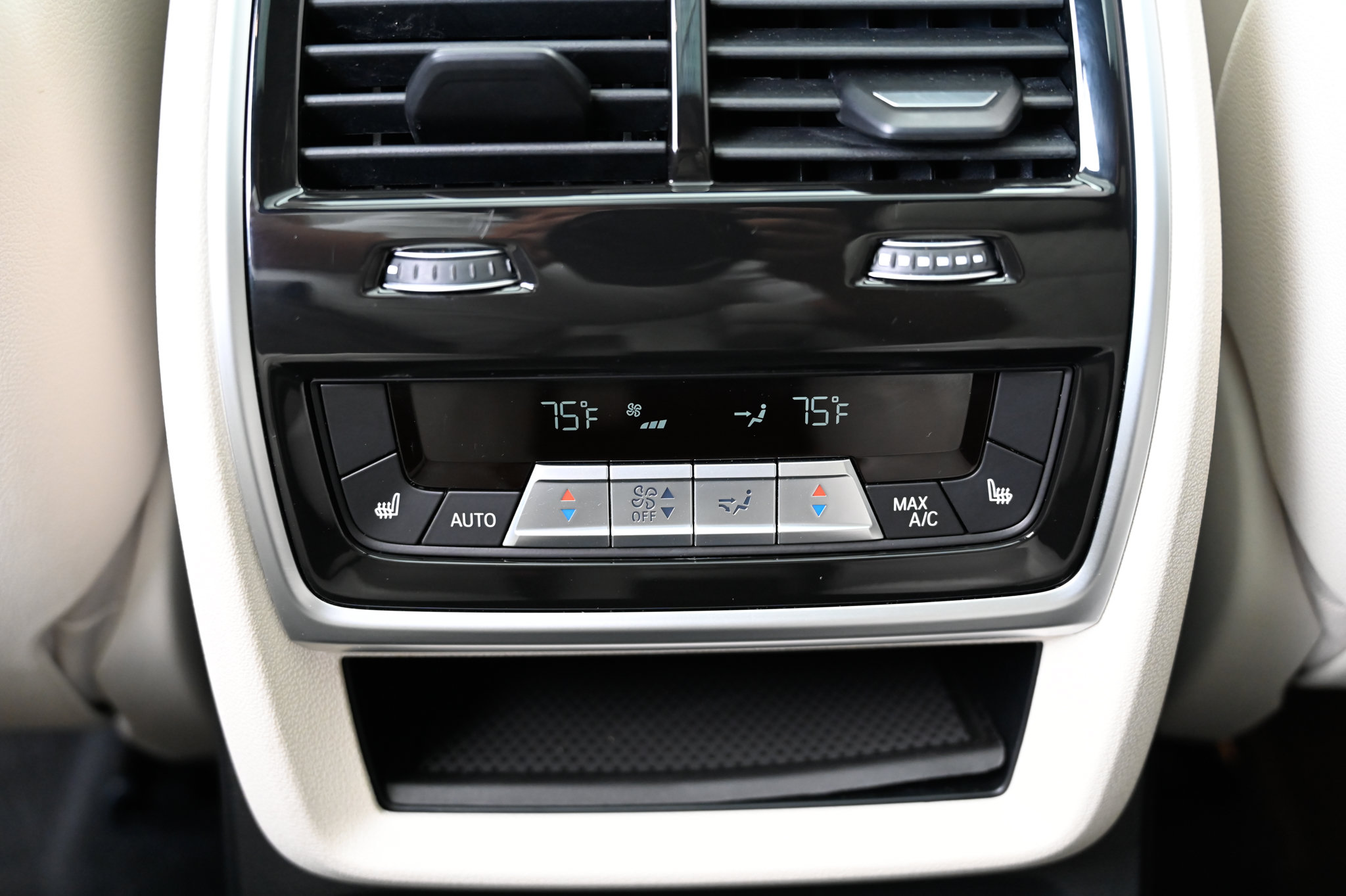 Used 2023 BMW X7 xDrive40i w/ Executive Package AWD/4WD image 44