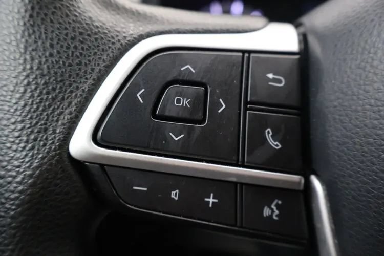Used 2022 Toyota Highlander L AWD/4WD image 22