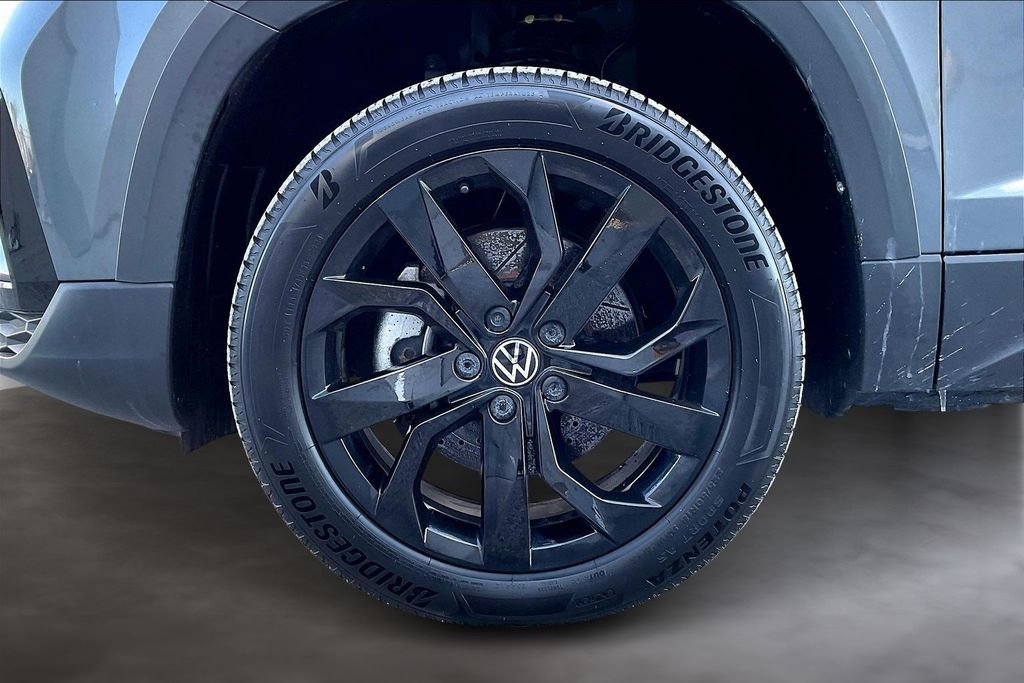 Used 2022 Volkswagen Taos SE image 33