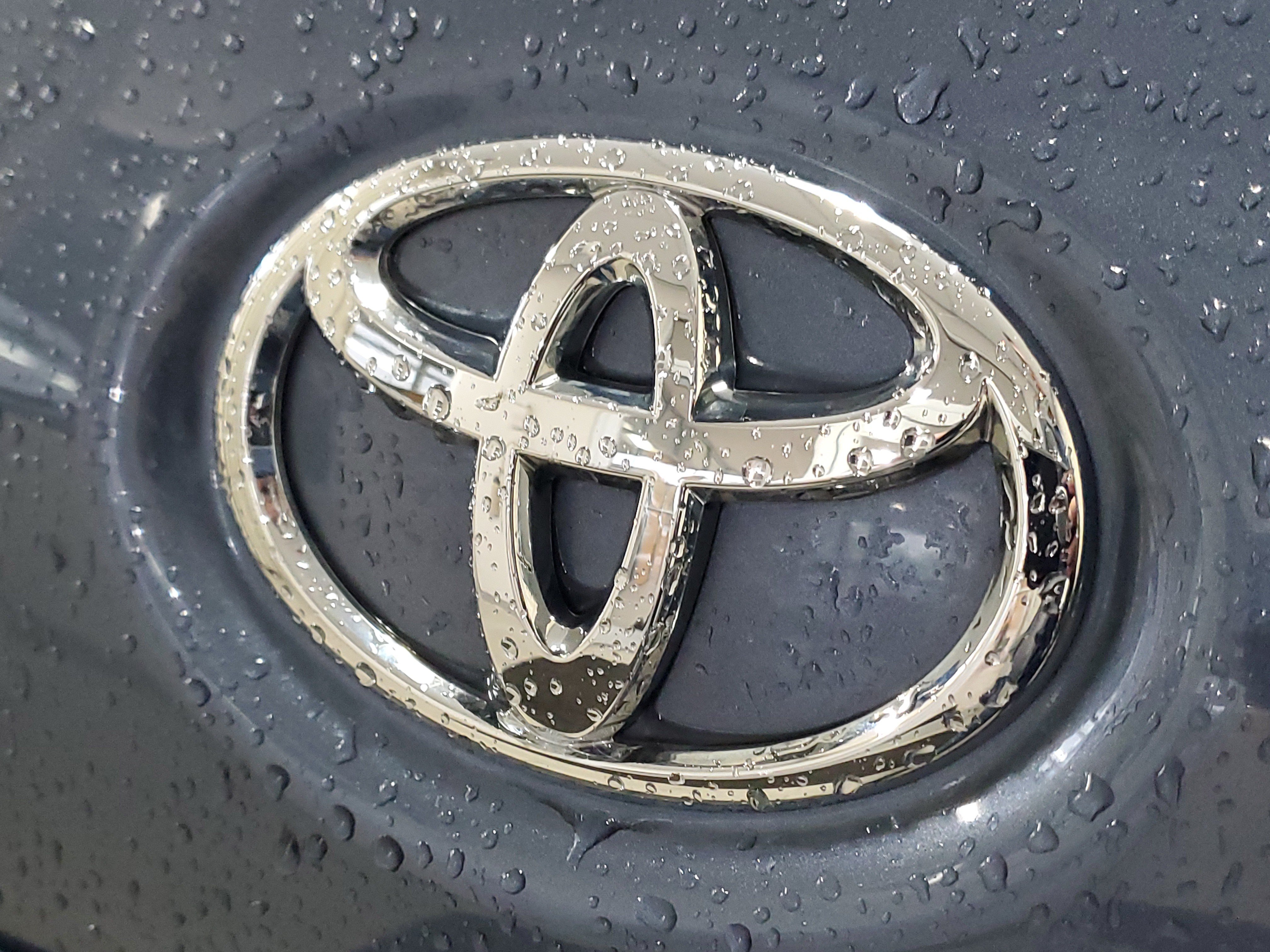 Used 2015 Toyota Sienna XLE FWD image 9