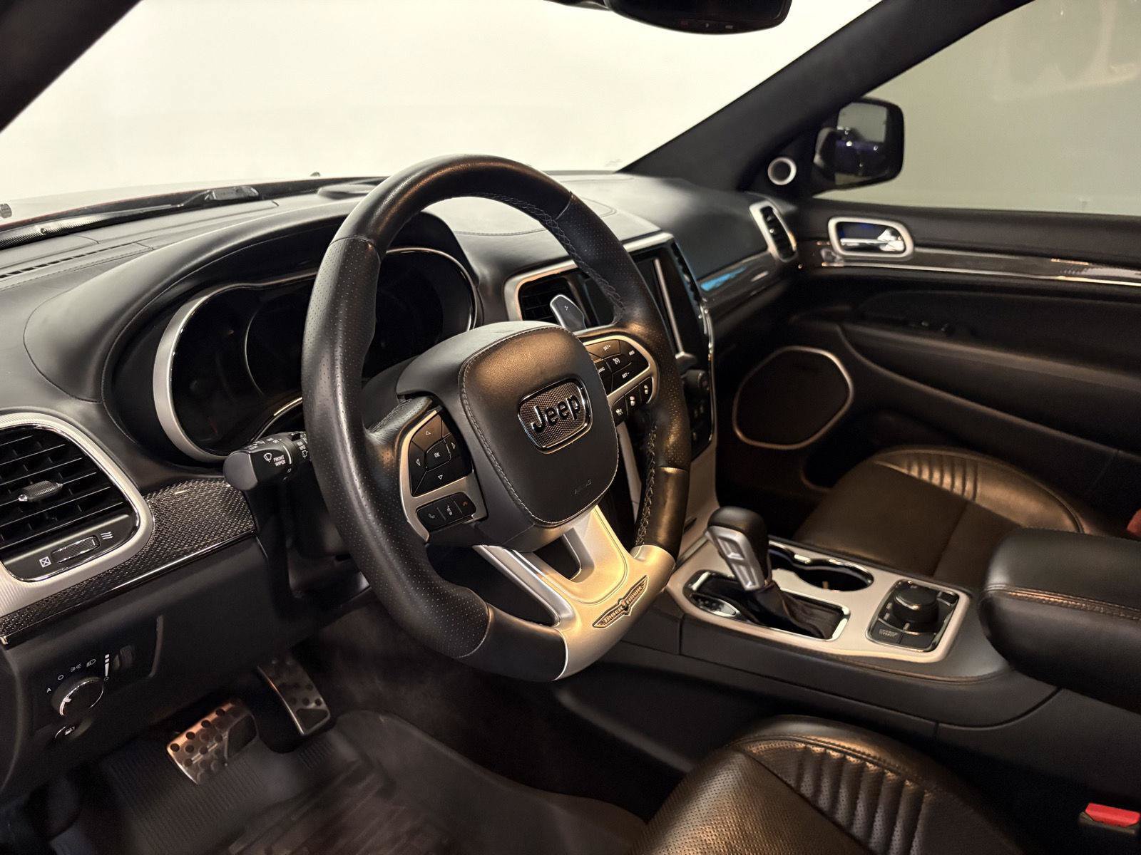 Used 2018 Jeep Grand Cherokee Trackhawk AWD/4WD image 11