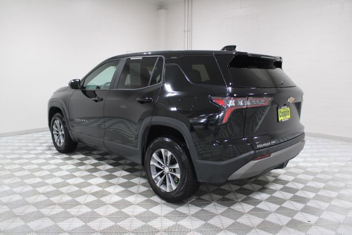 Used 2025 Chevrolet Equinox LT AWD/4WD image 9