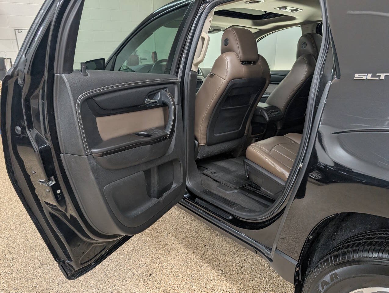 Used 2016 GMC Acadia SLT AWD/4WD image 14