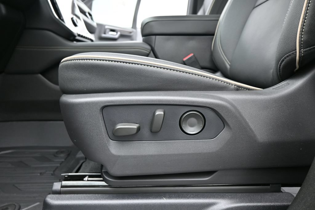 New 2027 GMC Yukon XL Elevation AWD/4WD image 11