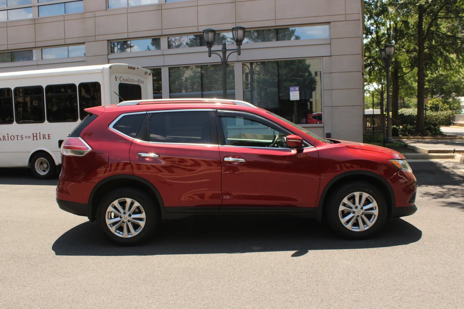 Used 2015 Nissan Rogue SV w/ SV Premium Package AWD/4WD image 6