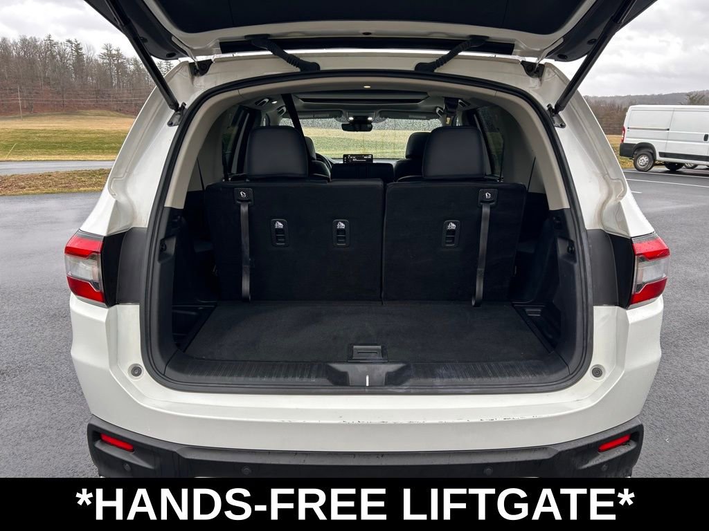 Used 2024 Honda Pilot Touring image 11