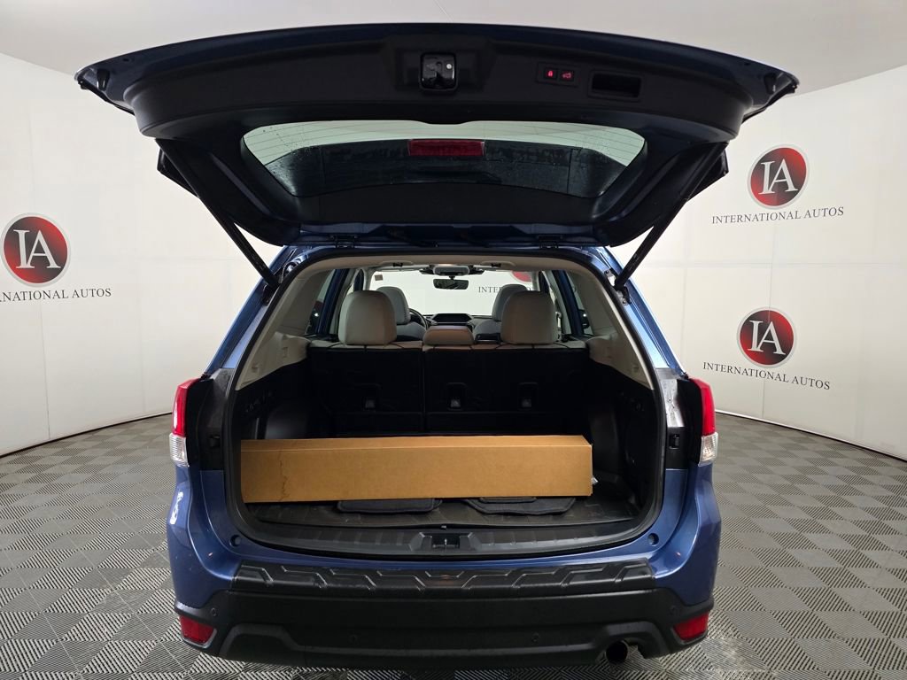 Used 2023 Subaru Forester Limited AWD/4WD image 9