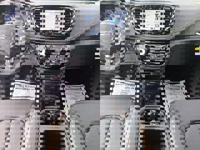 New 2026 Chrysler Pacifica Select image 28