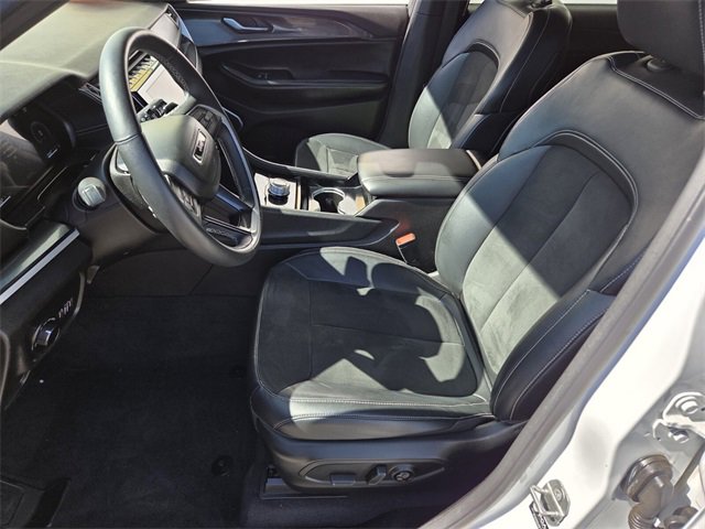 Used 2022 Jeep Grand Cherokee L Laredo image 10