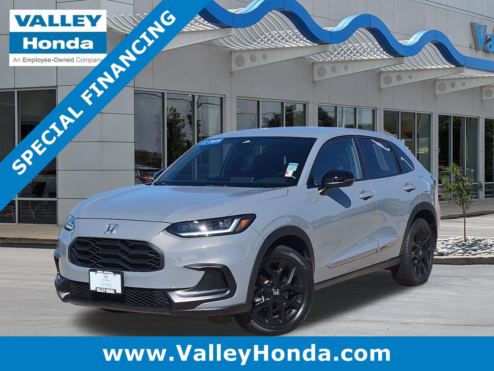 Used 2025 Honda HR-V Sport image 1