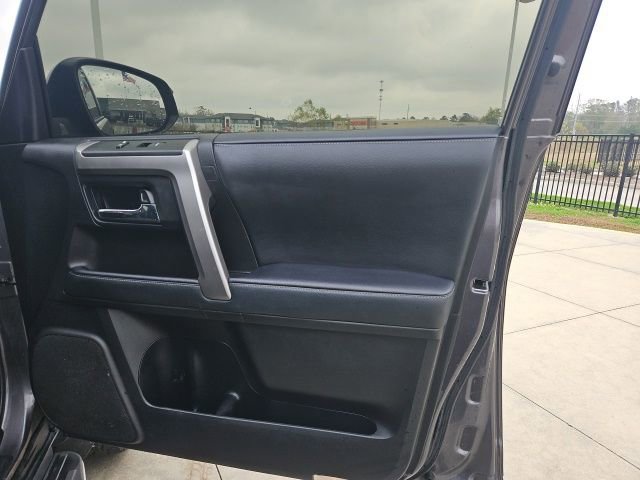 Used 2021 Toyota 4Runner SR5 Premium w/ Moonroof Package image 32