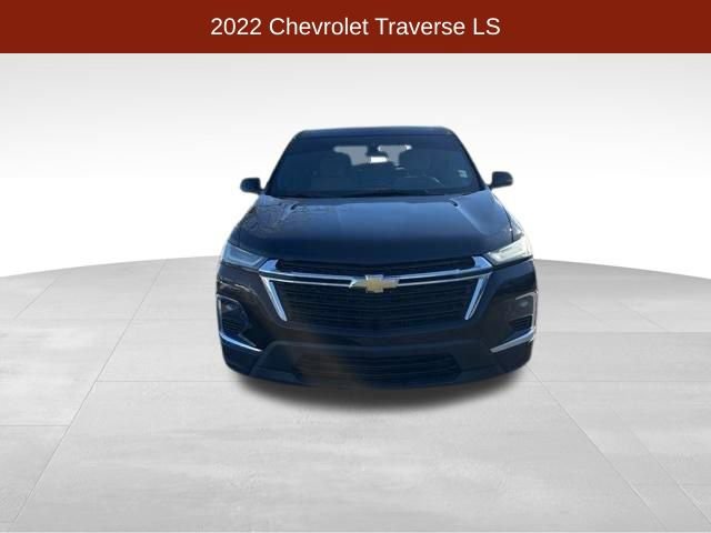 Used 2022 Chevrolet Traverse LS image 2