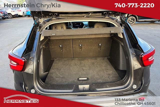 Used 2025 Chevrolet Trax LT FWD image 27