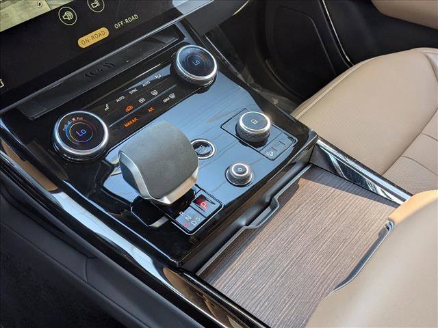 Used 2023 Land Rover Range Rover Sport SE image 15