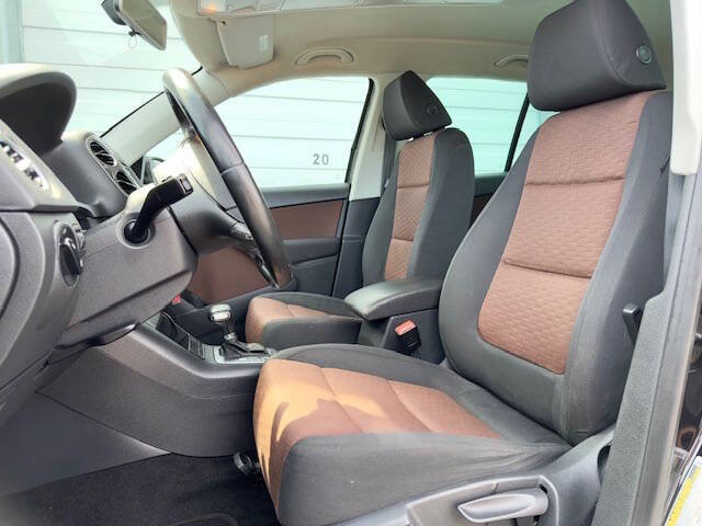 Used 2009 Volkswagen Tiguan SE AWD/4WD image 9