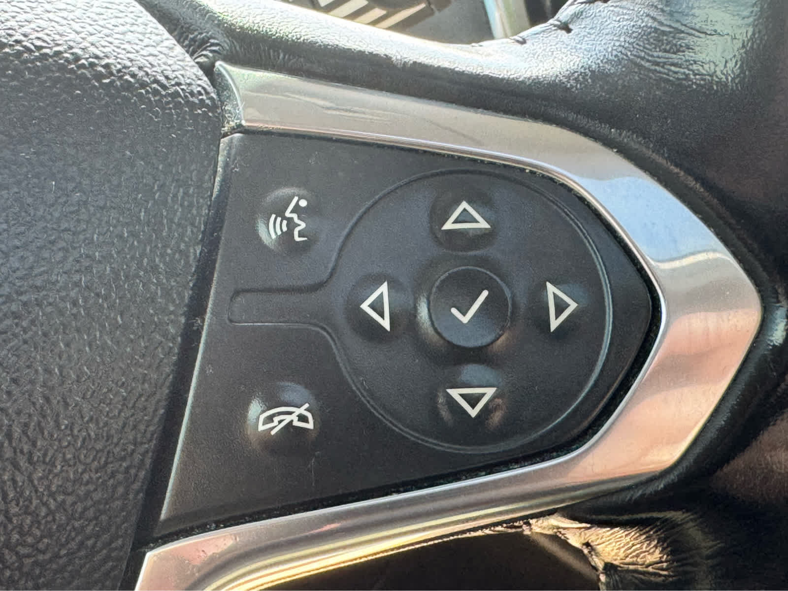 Used 2019 Chevrolet Traverse LT w/ LT Premium Package FWD image 13