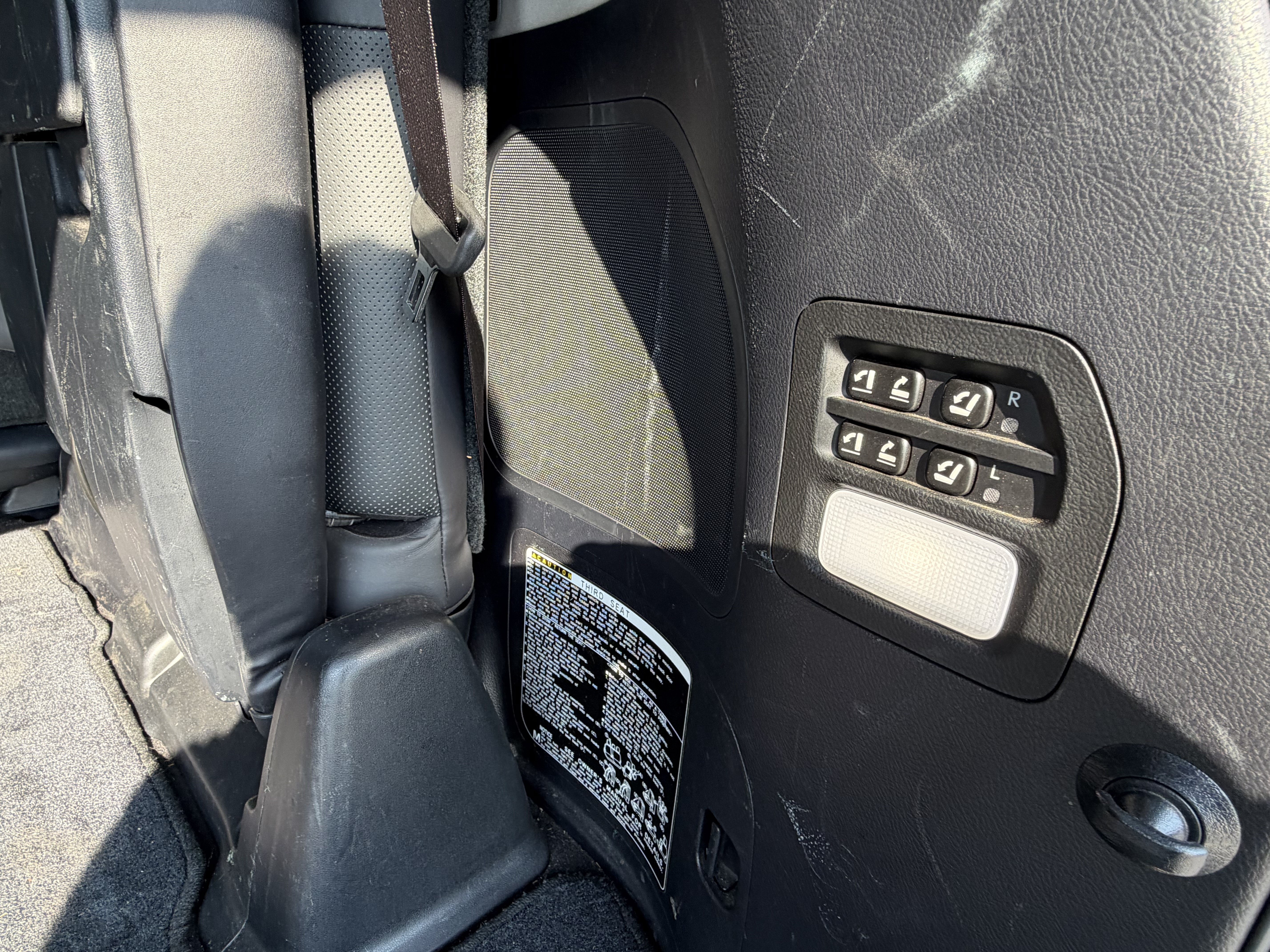 Used 2020 Lexus LX 570 4WD w/ Luxury Package image 50