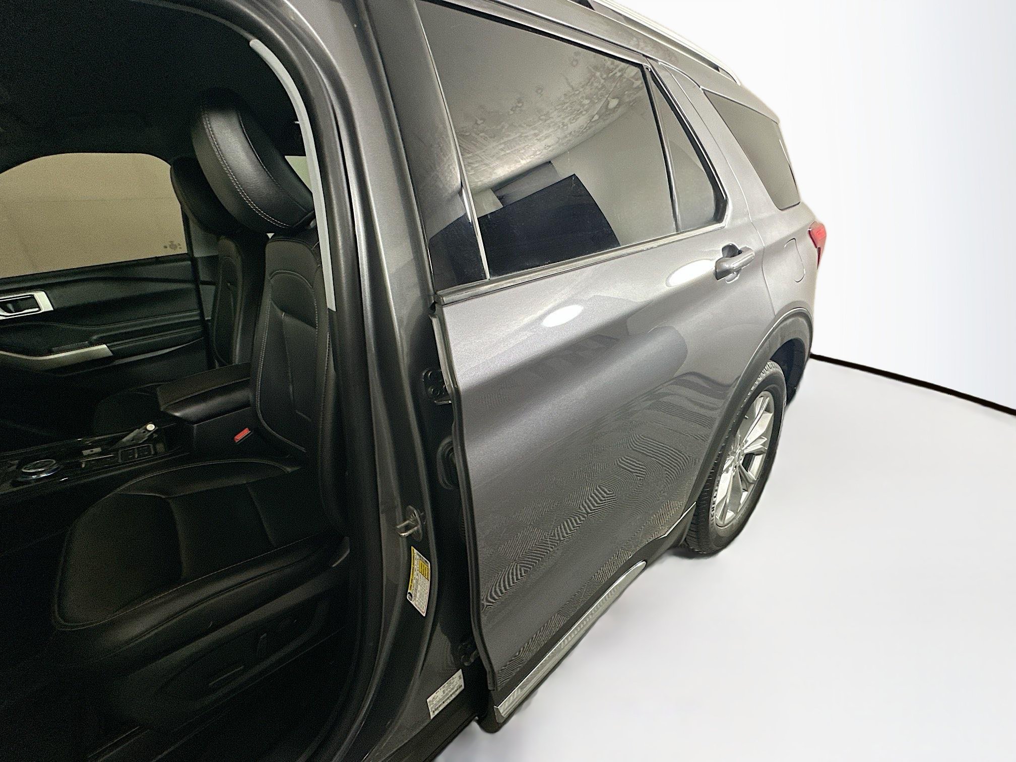 Used 2022 Ford Explorer Limited RWD image 12