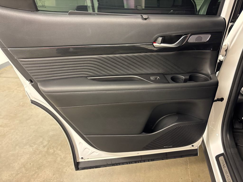 Used 2025 Hyundai Palisade Calligraphy image 31