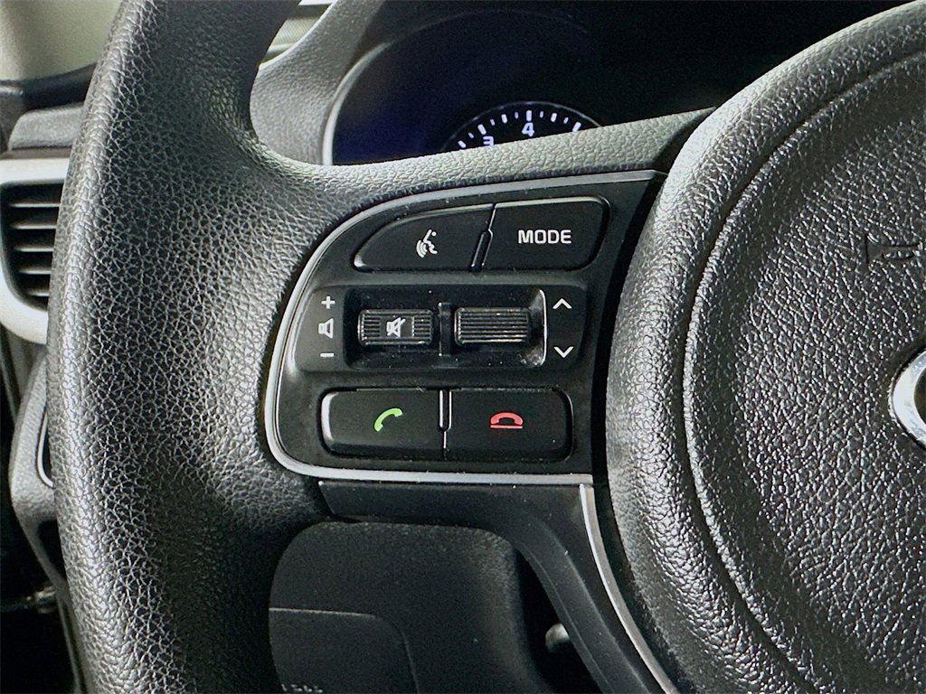 Used 2016 Kia Optima LX image 7