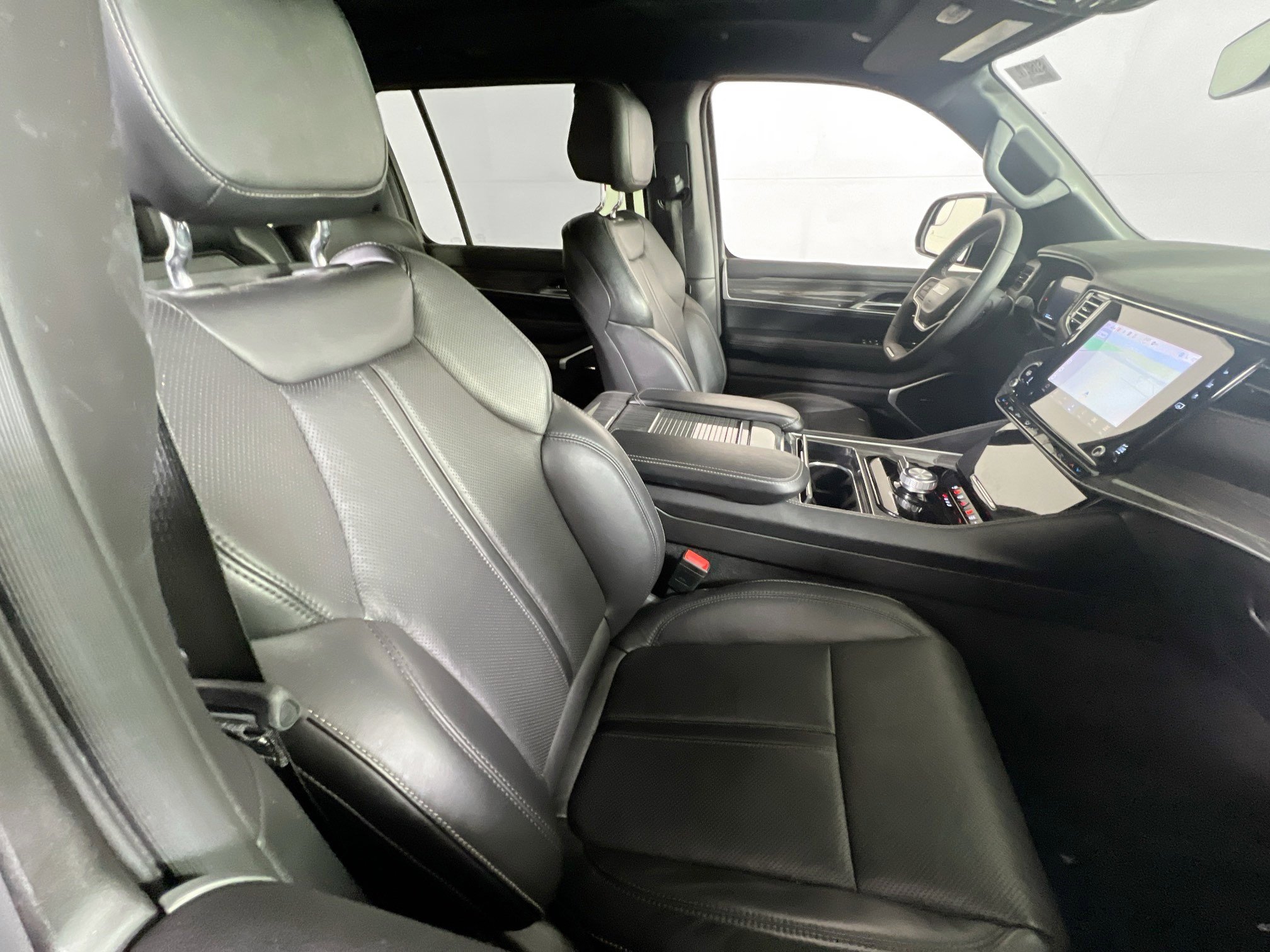 Used 2022 Jeep Wagoneer Series II w/ Premium Group I image 29