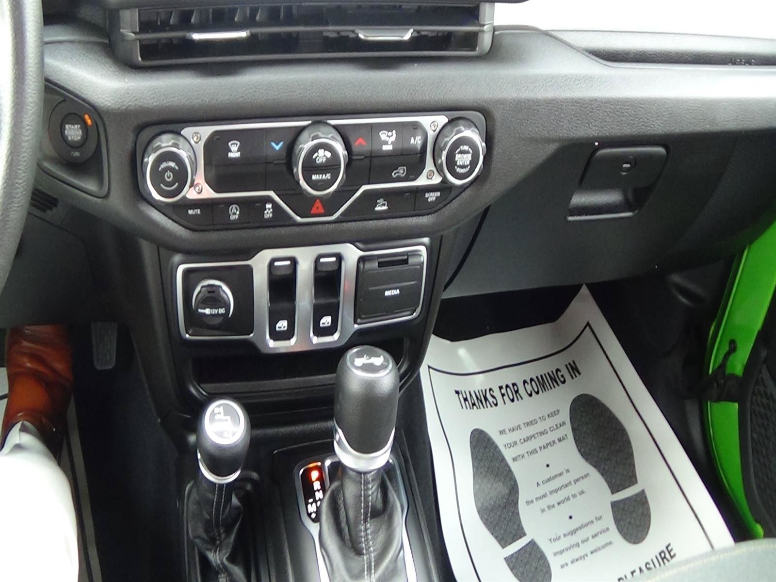 Certified 2025 Jeep Wrangler Sport AWD/4WD image 17