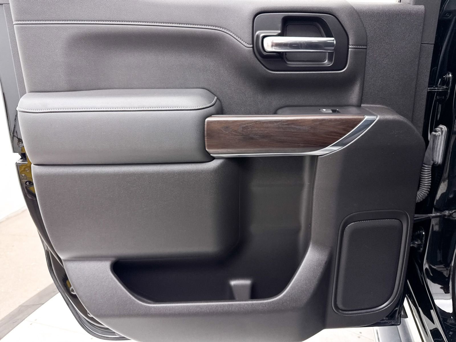 Used 2019 GMC Sierra 1500 SLT w/ SLT Premium Plus Package image 30