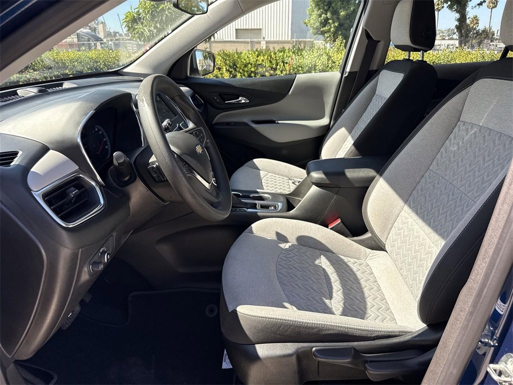 Used 2022 Chevrolet Equinox LS image 17