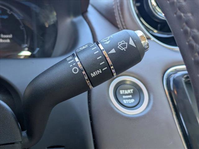 Used 2012 Jaguar XJ RWD image 11