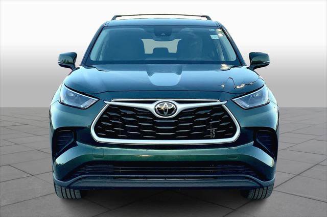 Certified 2023 Toyota Highlander L image 3