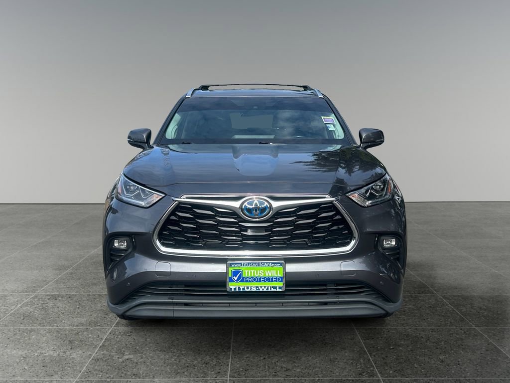 Used 2023 Toyota Highlander Limited image 2