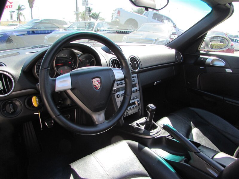 Used 2005 Porsche Boxster RWD image 13