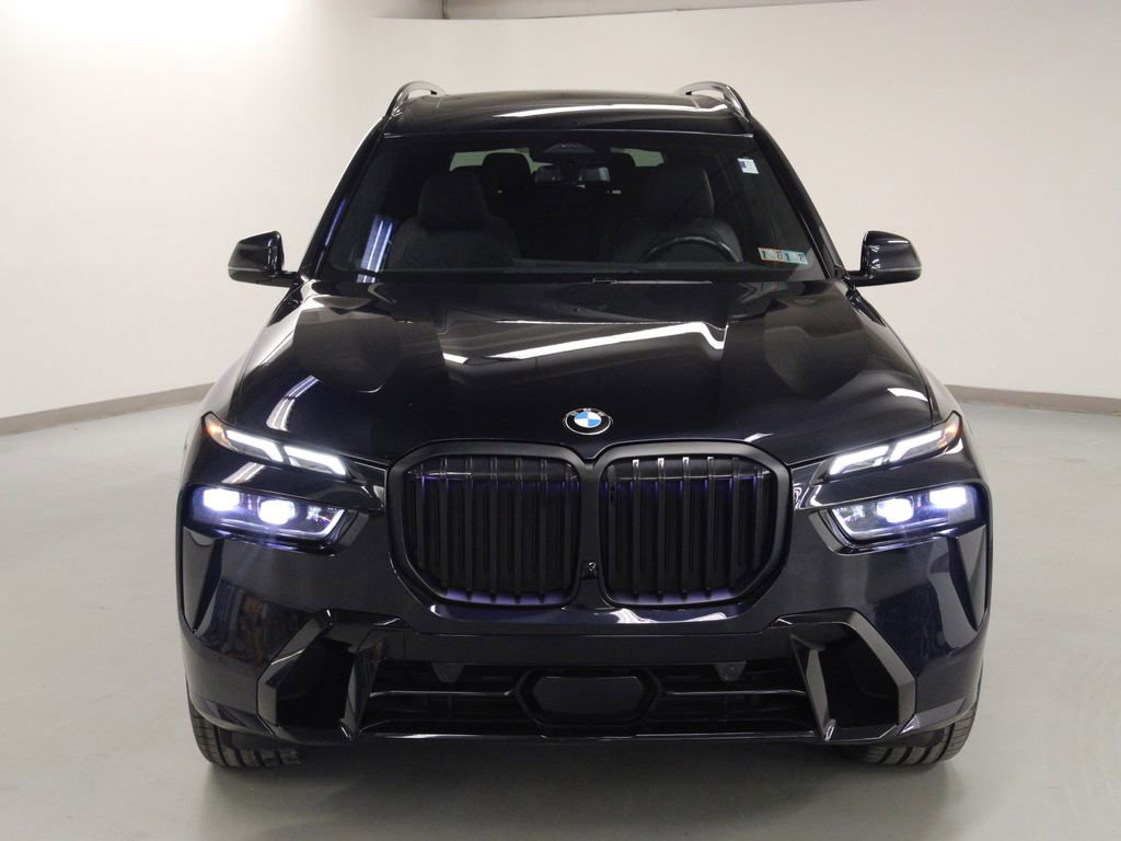 Used 2023 BMW X7 xDrive40i w/ Executive Package image 3
