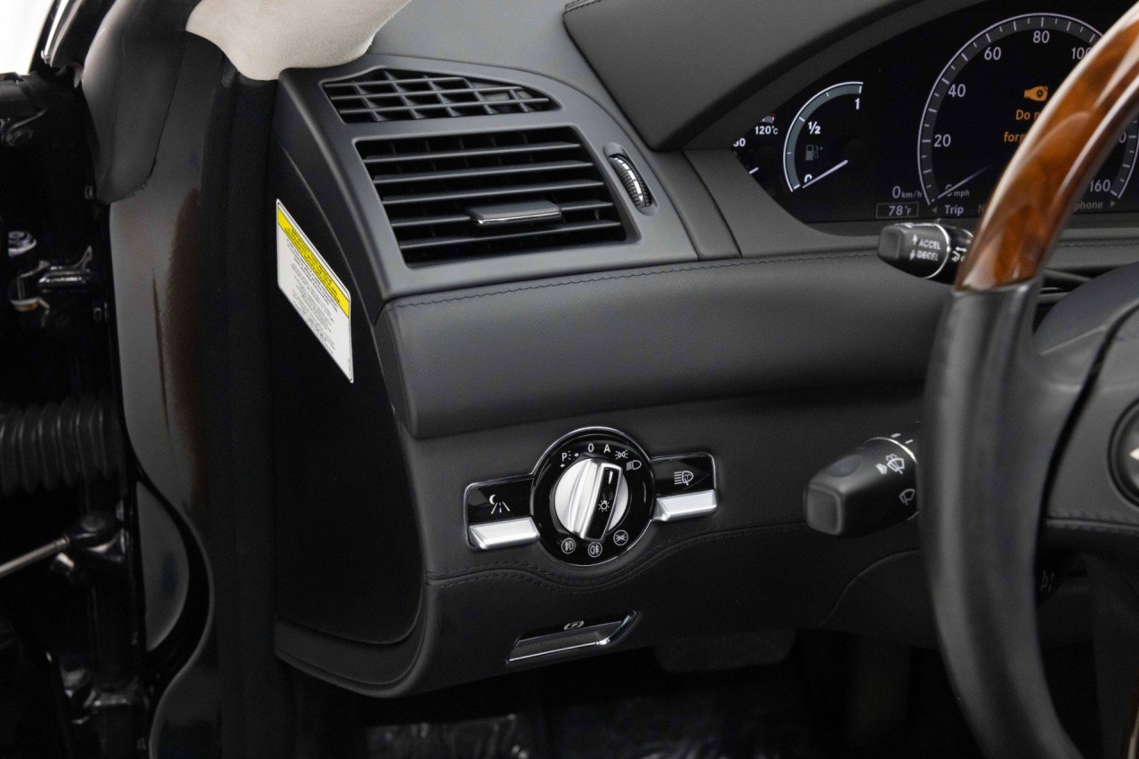 Used 2007 Mercedes-Benz CL 600 image 32