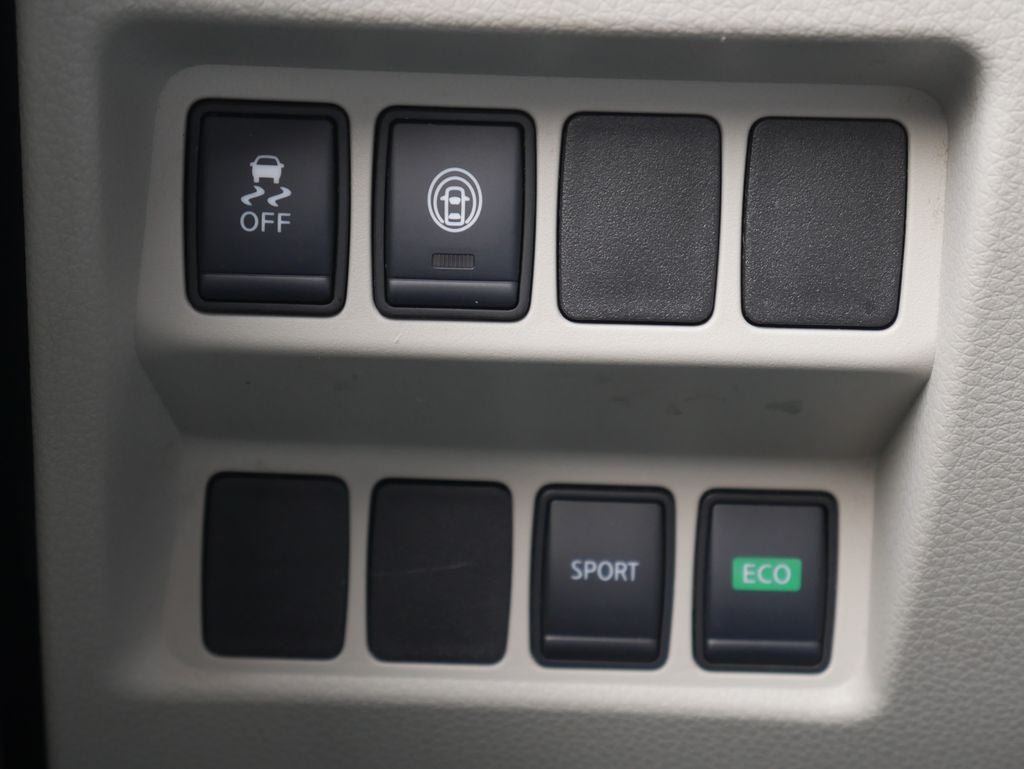 Used 2020 Nissan Rogue Sport SV FWD image 34