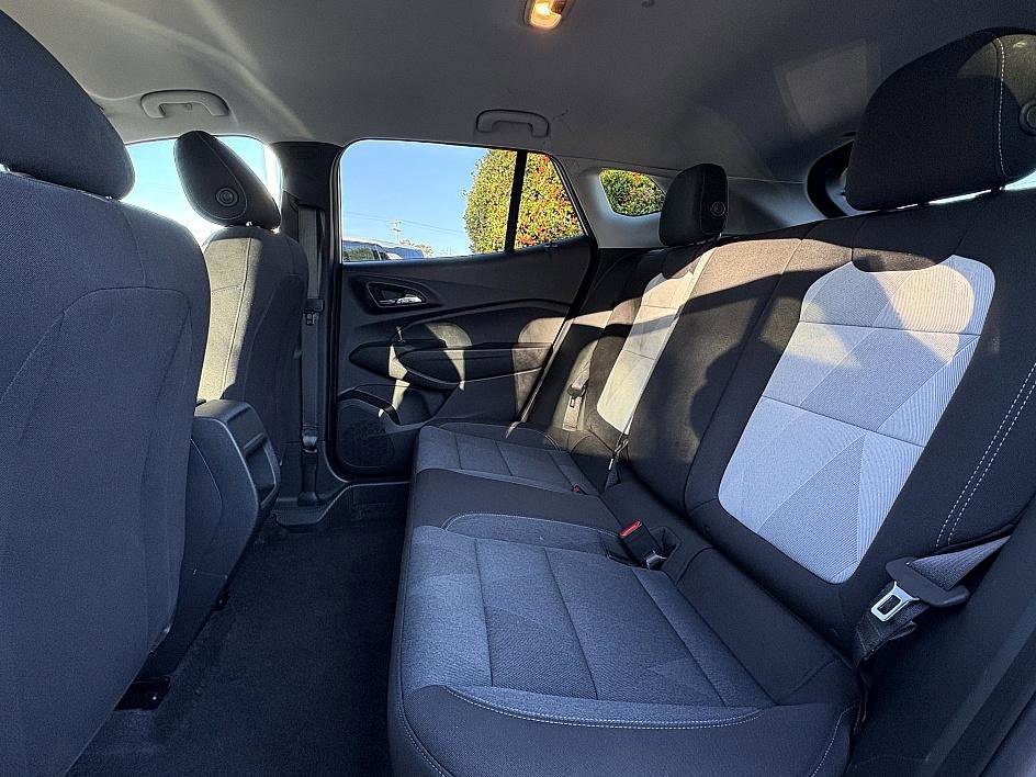 Certified 2025 Chevrolet Trax LS image 10