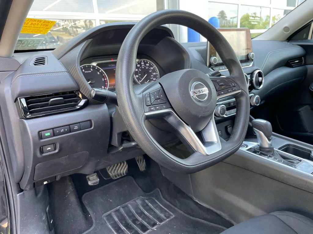 Used 2023 Nissan Sentra SV FWD image 9