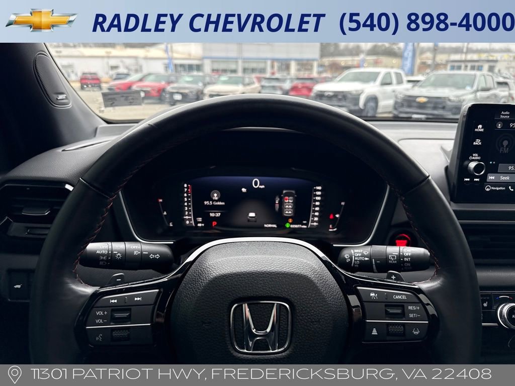 Used 2025 Honda Pilot Black Edition image 6