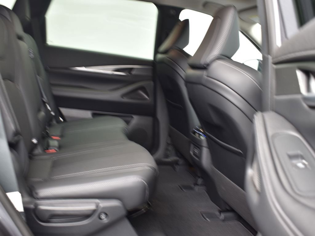 Certified 2026 INFINITI QX60 Pure w/ Cargo Package image 18