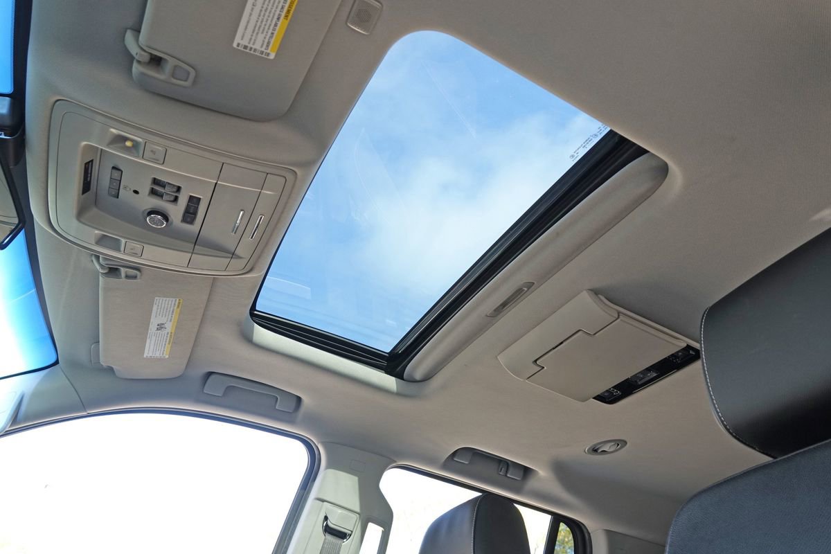 Used 2018 GMC Yukon SLT w/ Open Road Package image 10