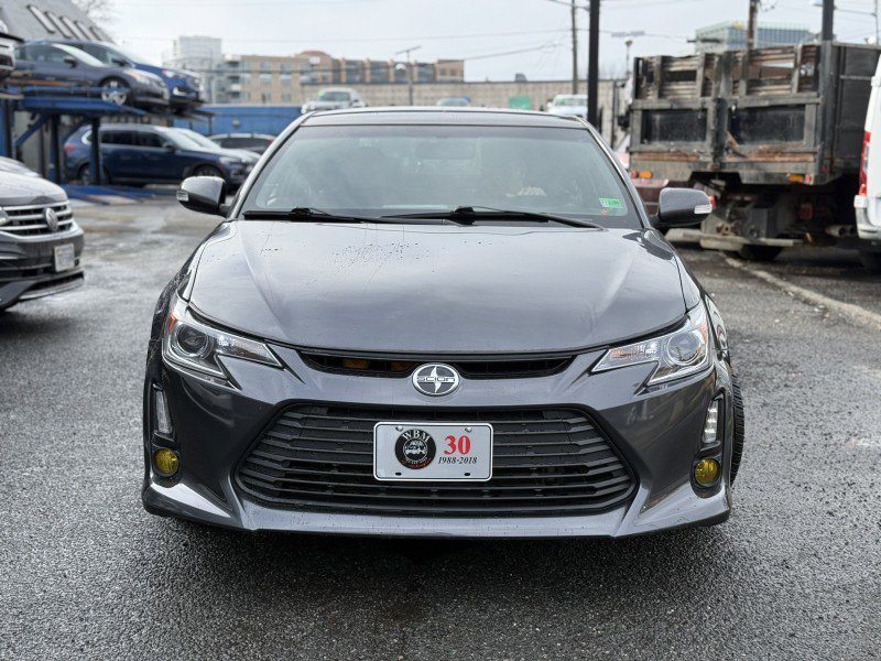 Used 2016 Scion tC image 9