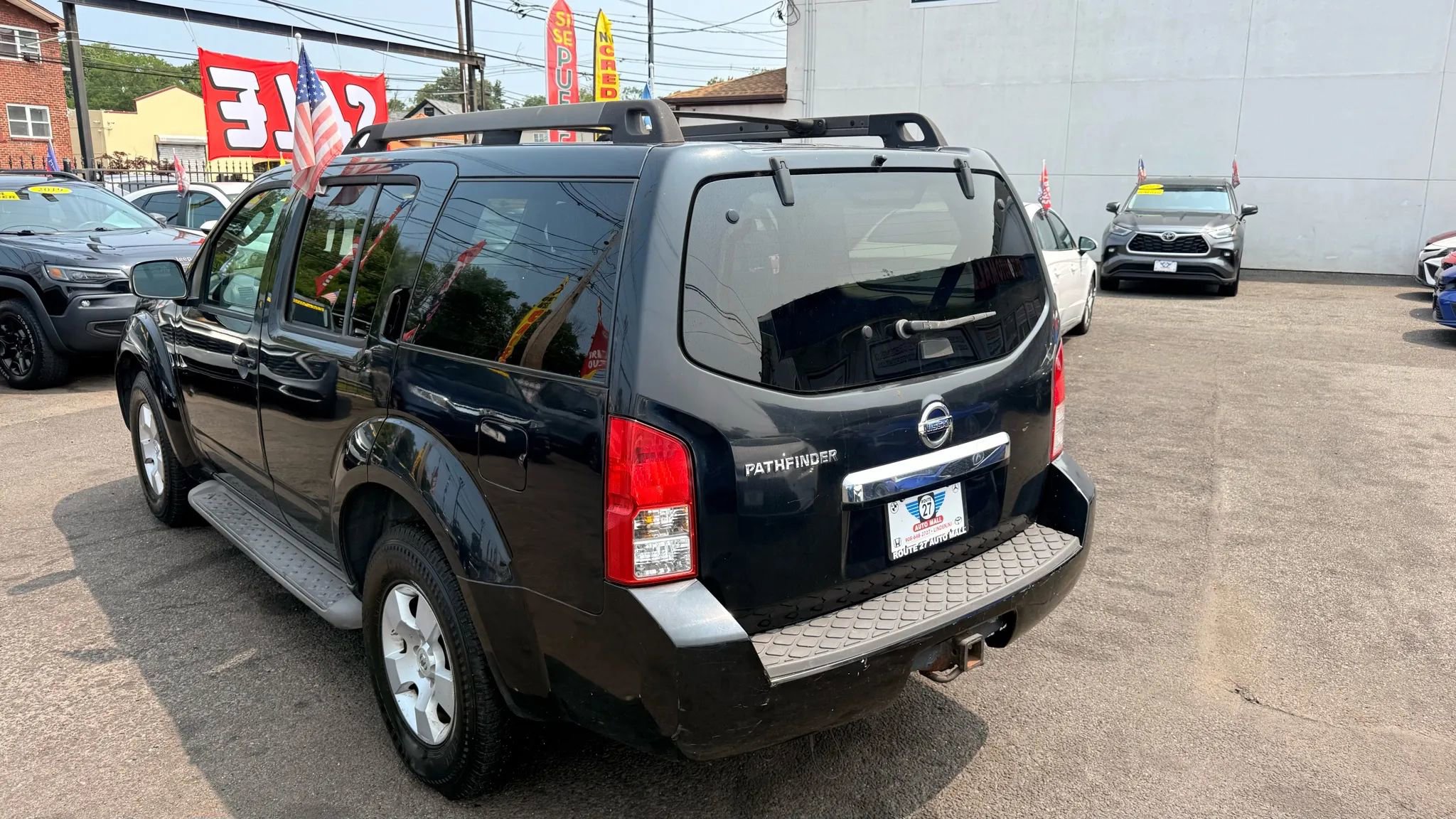 Used 2008 Nissan Pathfinder S image 5