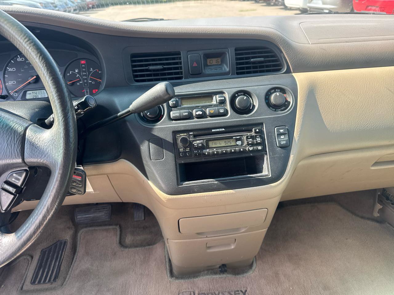 Used 2000 Honda Odyssey EX image 10