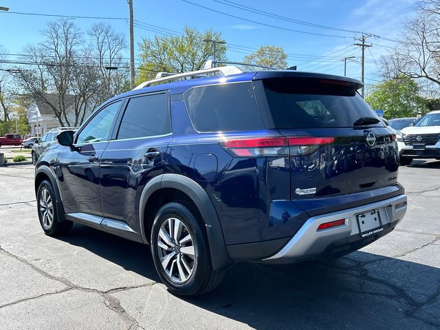 Certified 2022 Nissan Pathfinder SL AWD/4WD image 4