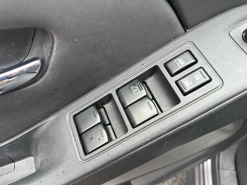 Used 2023 Nissan Frontier SV w/ SV Convenience Package AWD/4WD image 9
