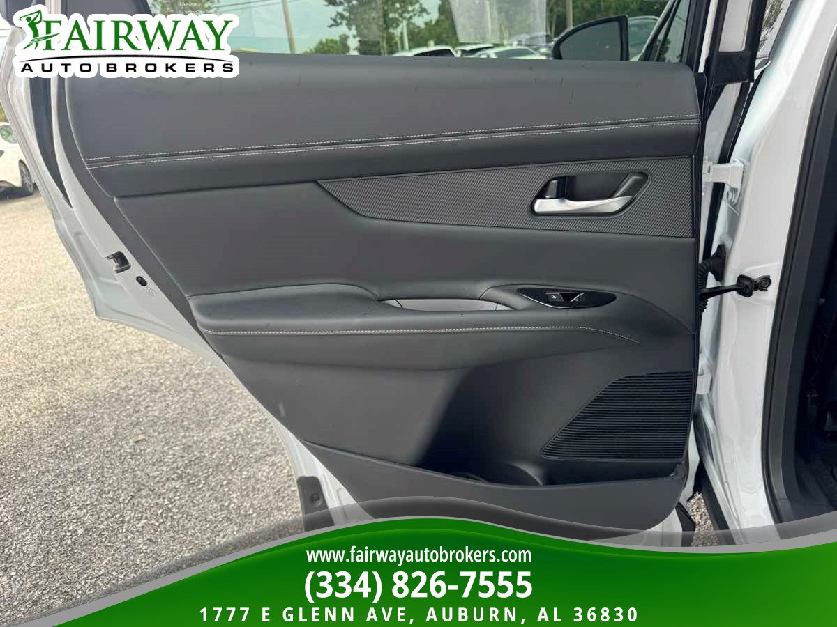 Used 2025 Nissan Murano SL AWD/4WD image 28